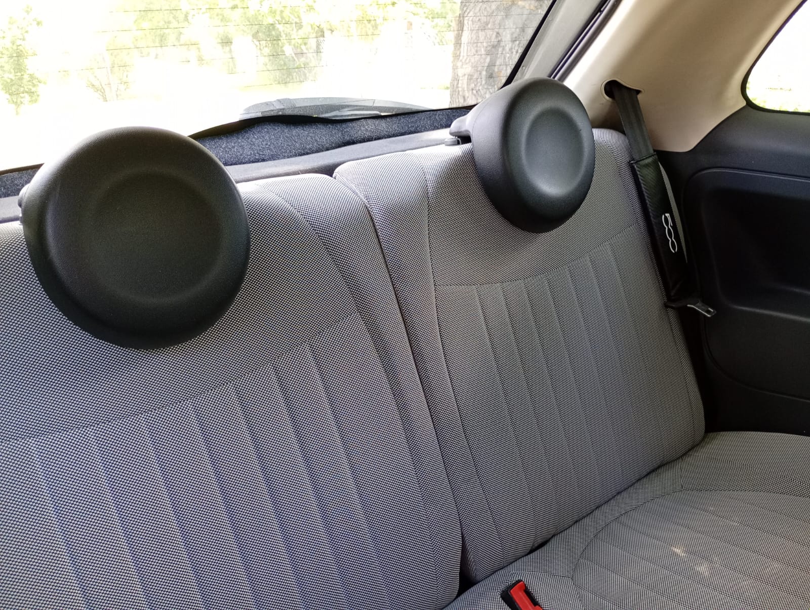 
								Fiat 500 con tetto panoramico full									