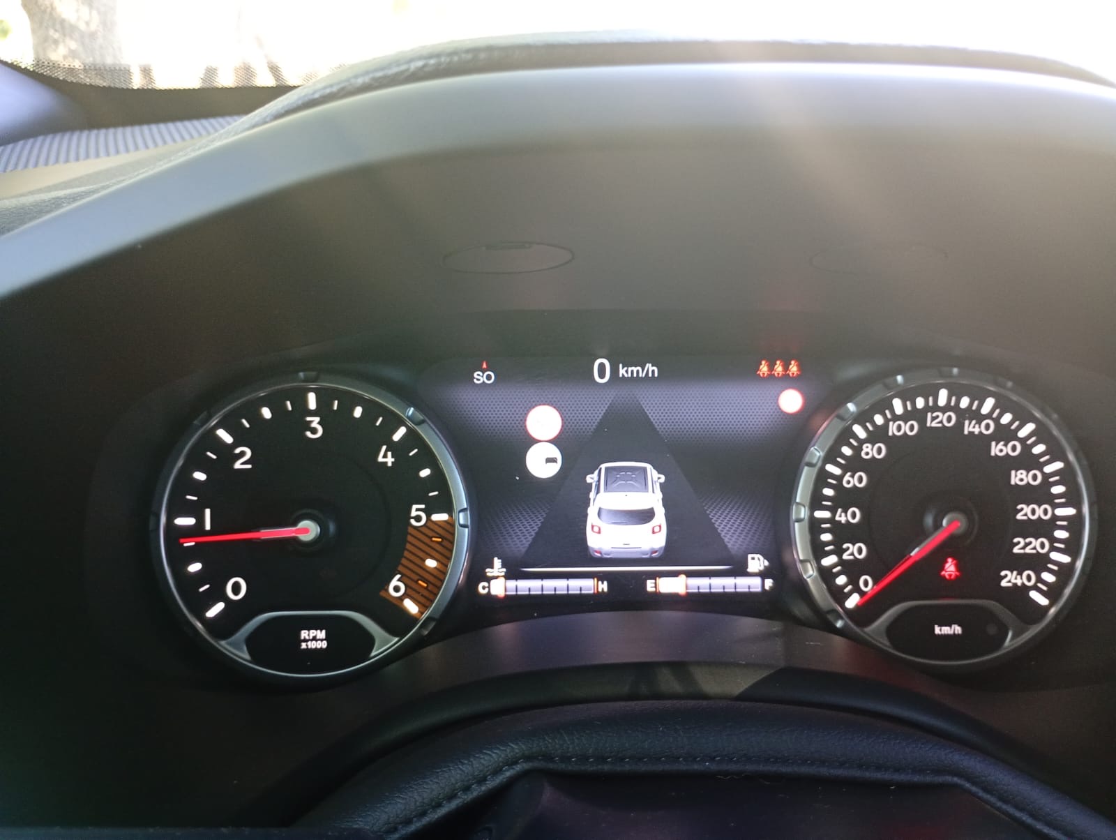 
								Jeep Renegade 1.6 diesel full									