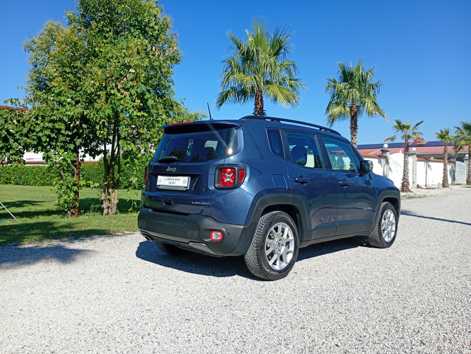 
								Jeep Renegade 1.6 diesel full									