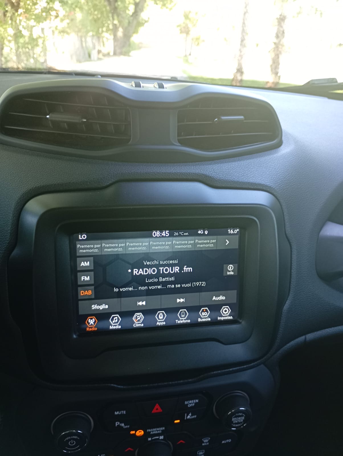 
								Jeep Renegade 1.6 diesel full									
