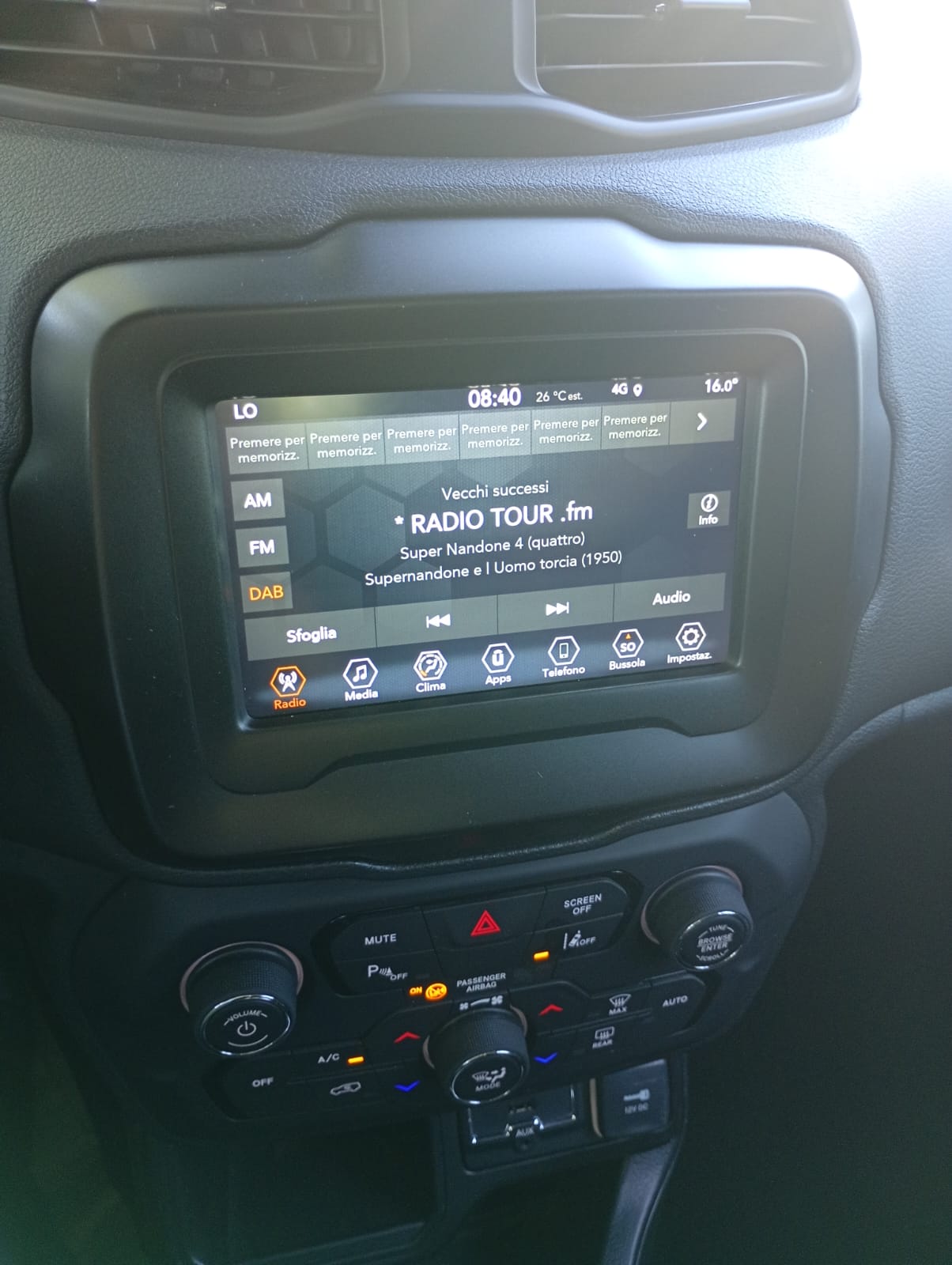 
								Jeep Renegade 1.6 diesel full									