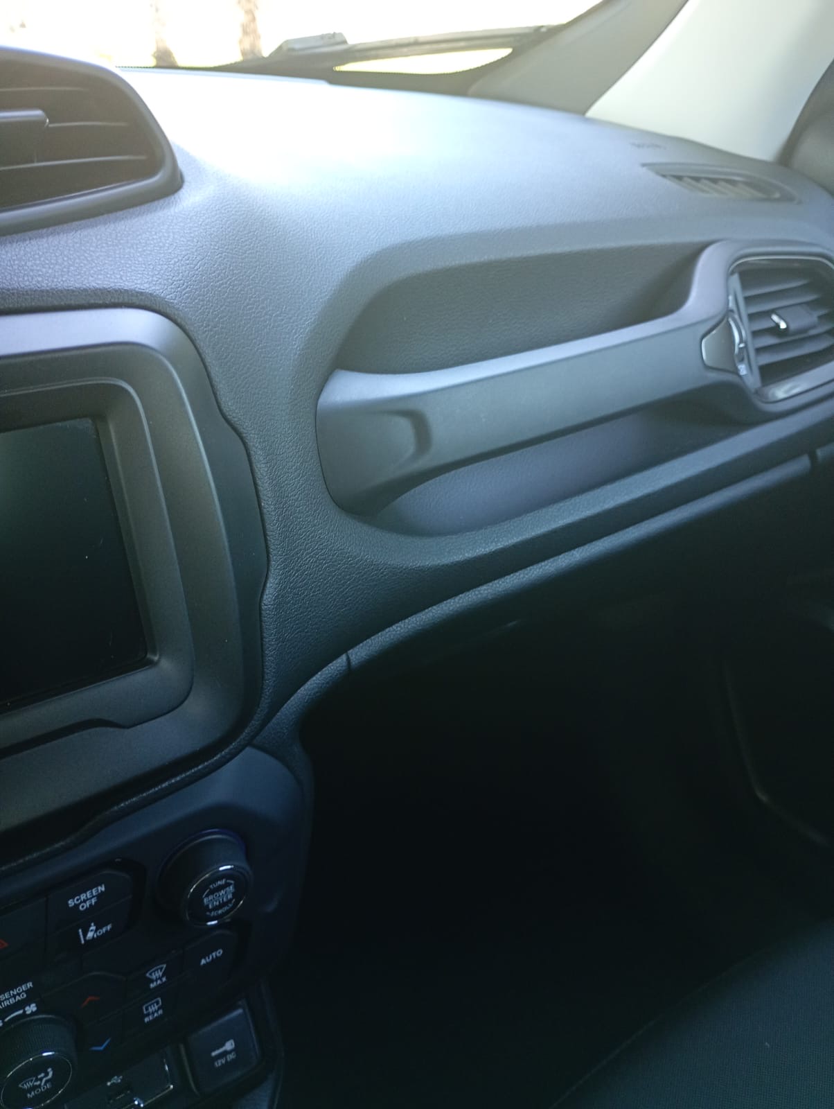 
								Jeep Renegade 1.6 diesel full									